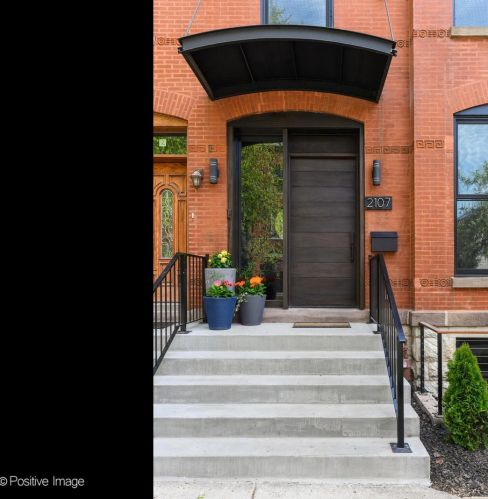 2107 Erie St, Chicago, IL 60612-1319