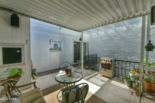 720 Roller Coaster Rd, Tucson AZ 85704-2628 exterior