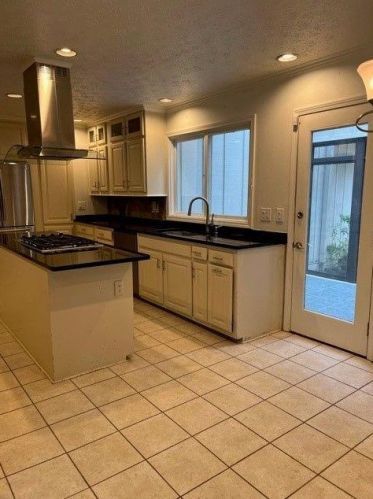 7135 Cherry Blf Dr, Atlanta GA 30350-1029 exterior