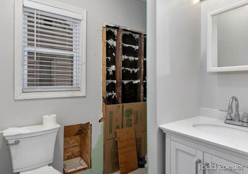 1058 Alpine Ave, Grand Rapids MI 49504-3100 exterior