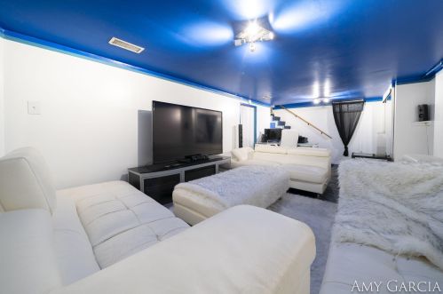 2035 Un Ave, Grand Rapids MI 49507-3218 exterior