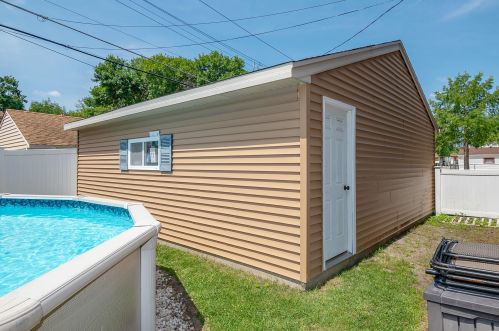 5411 Ohio Ave, Milwaukee WI 53219-4453 exterior