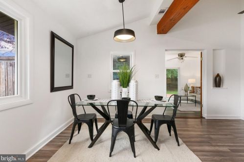 13763 Travilah Rd, Rockville MD 20850-3532 exterior